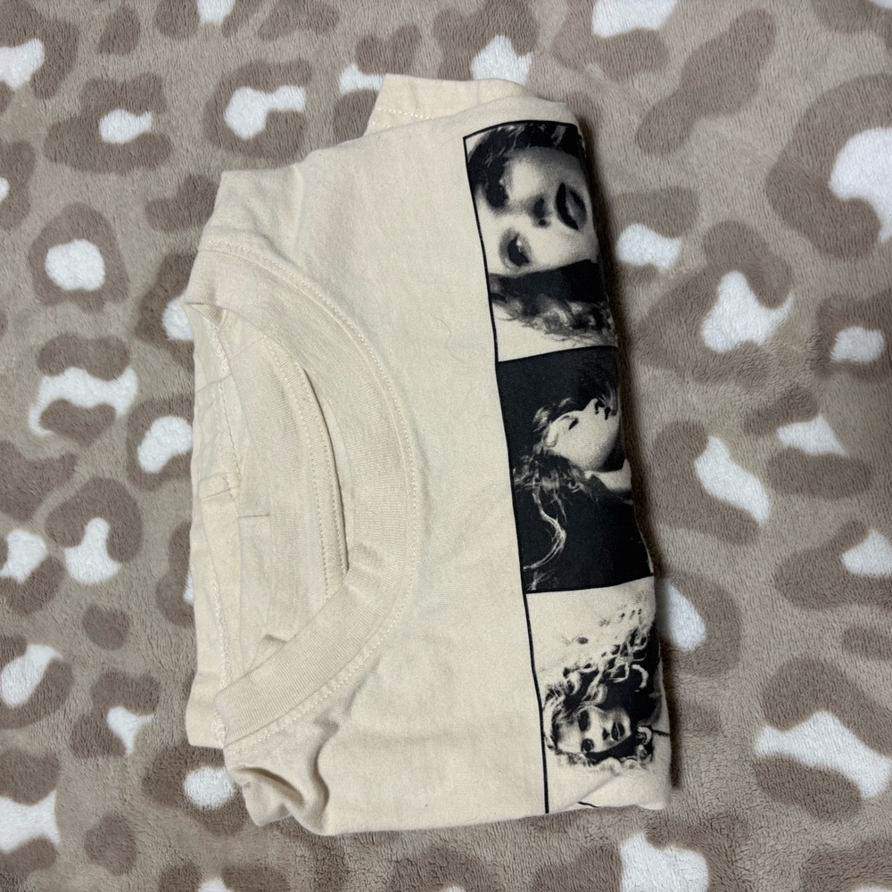 Taylor Swift The Eras Tour US Dates Beige T-Shirt NWOT